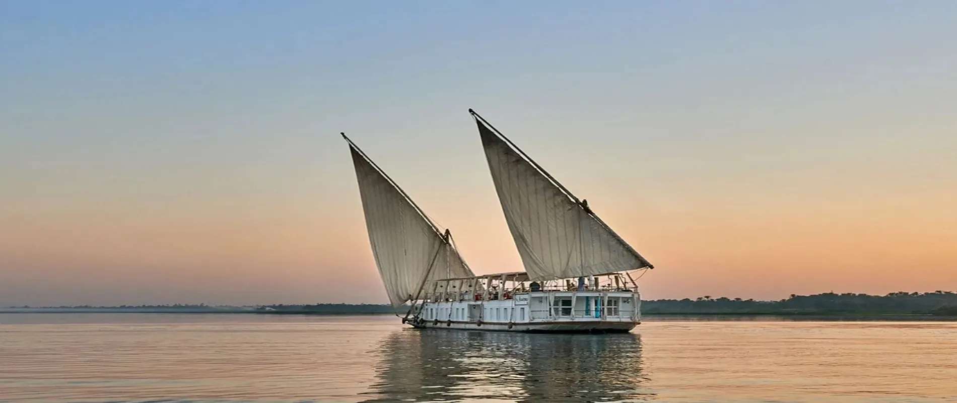 Lazuli Gordon Pacha Dahabiya Cruise Era (3)