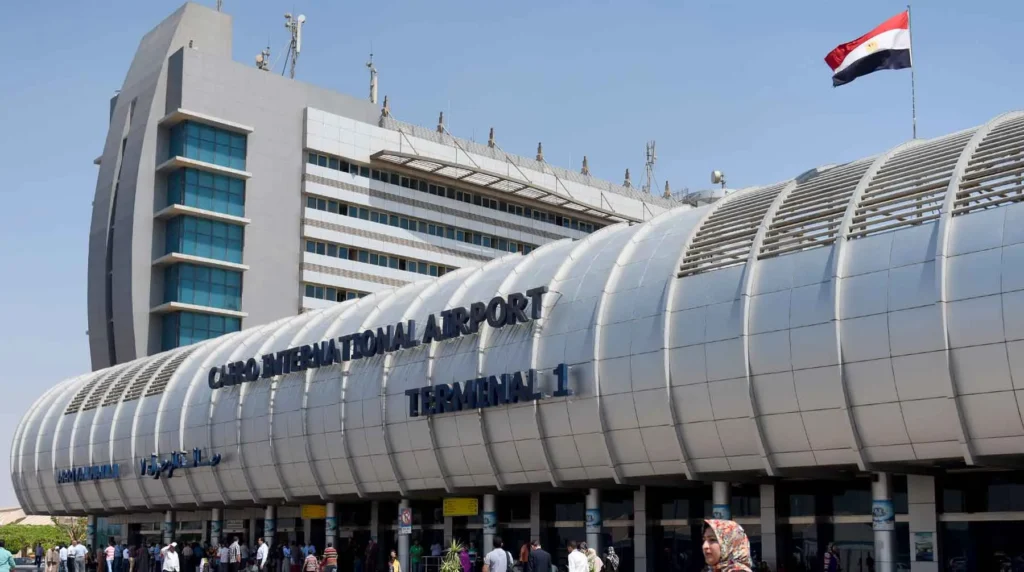 Cairo airport to Pyramids tour Cruise Era (1)